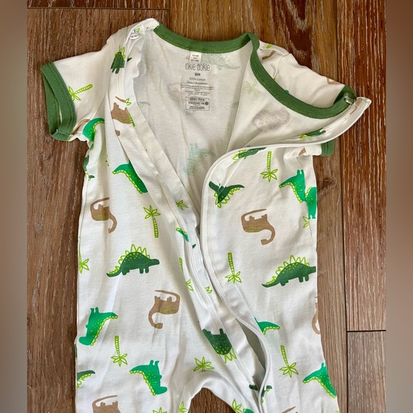 NWOT Okie Dokie 100% Cotton Cross Body Zipper Short Sleeve Romper Size 9 Months - Picture 4 of 7